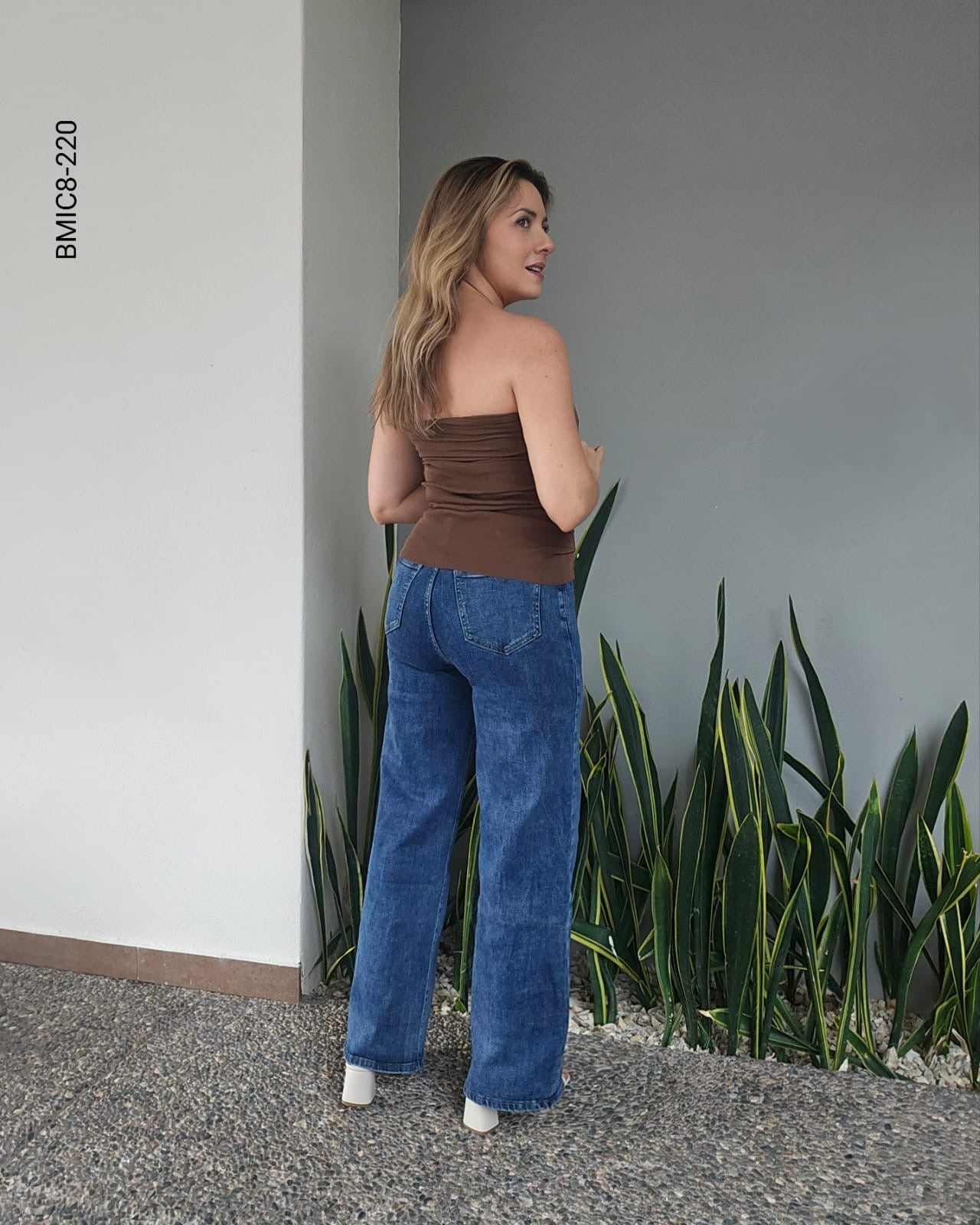 Blusa strapless de licra H 220