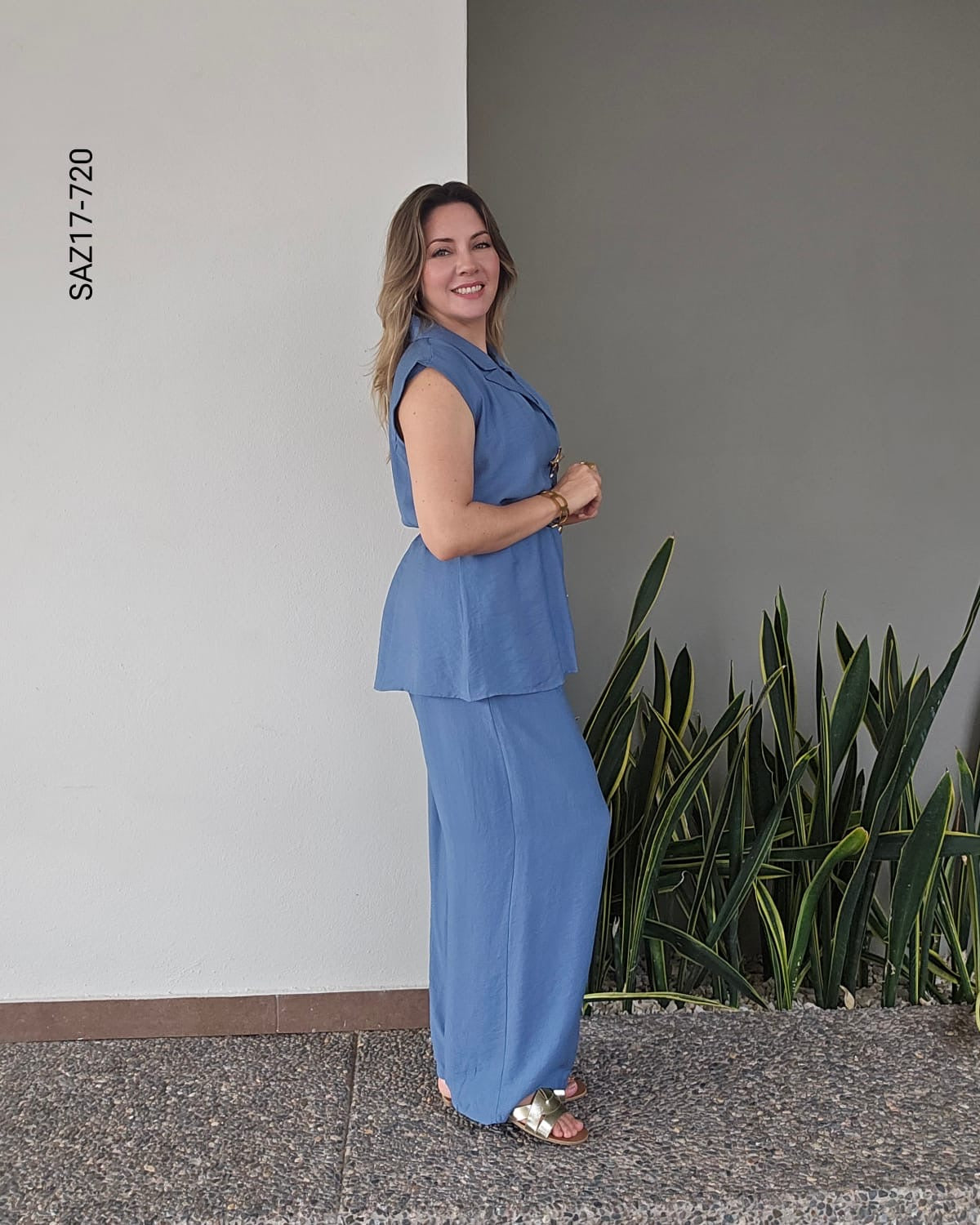 Set de blusa sin manga y pantalón  Q 720