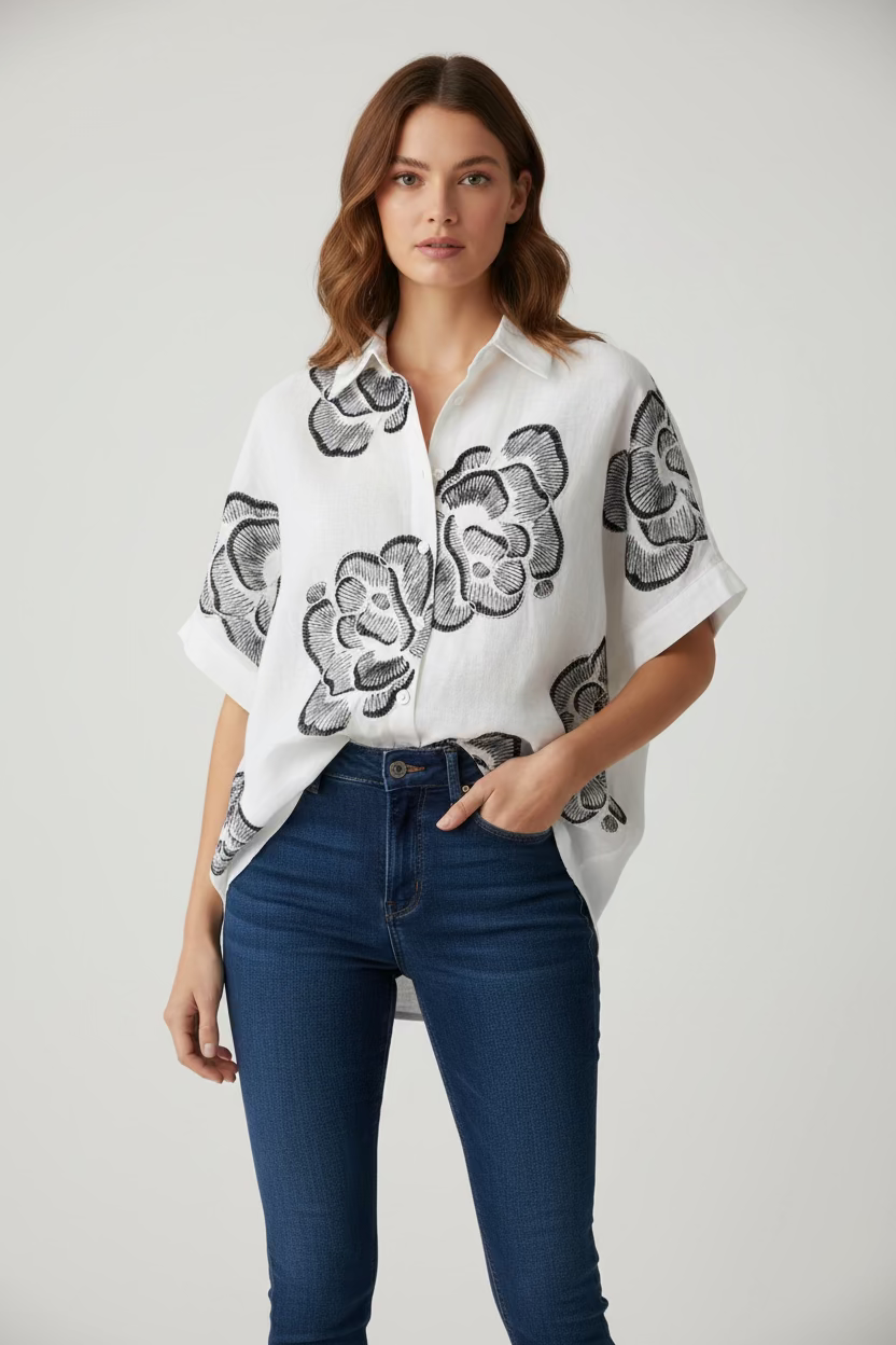 Blusa camisera con mangas en encaje N 032