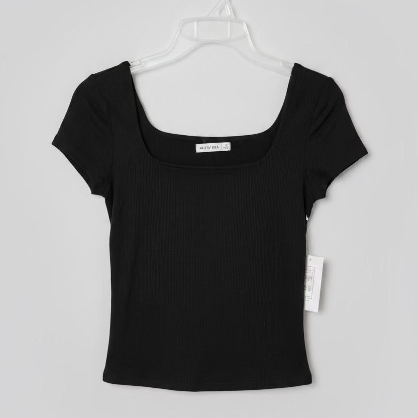 Blusa acanalada con cuello cuadrado  D 4003
