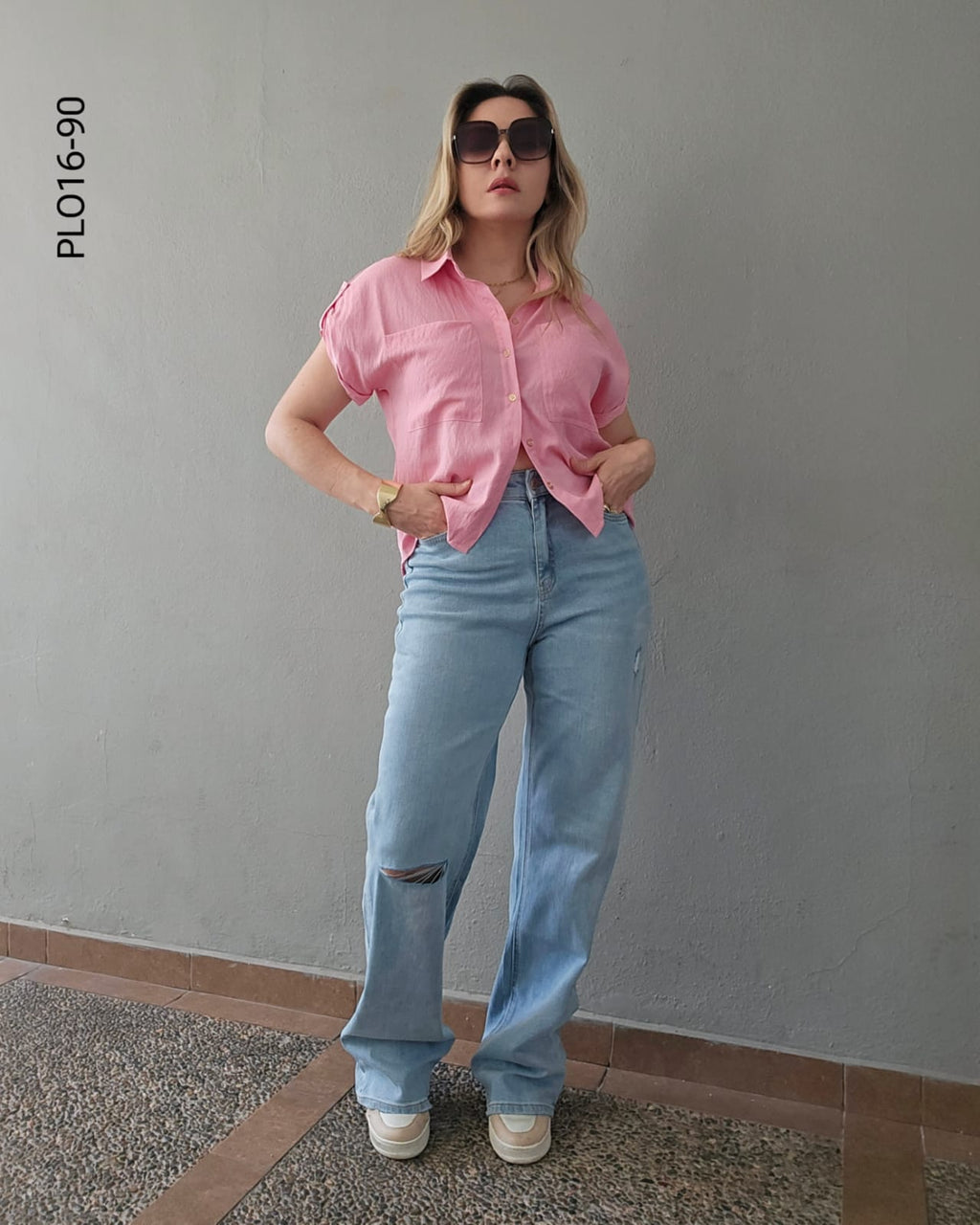 Pantalón mezclilla rasgado P 90