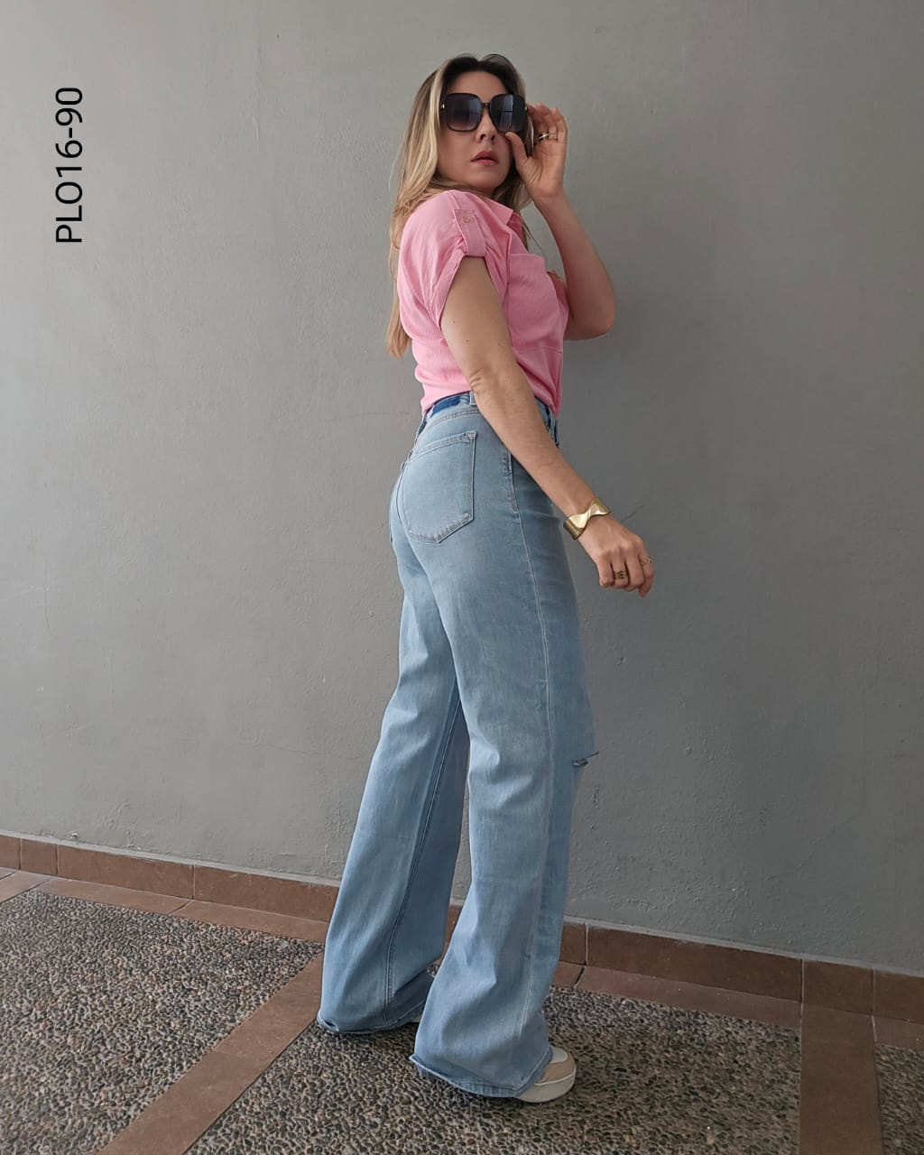 Pantalón mezclilla rasgado P 90