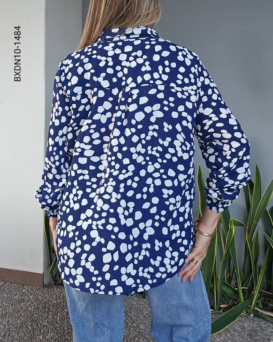 Blusa plus manga larga estampado J 1484