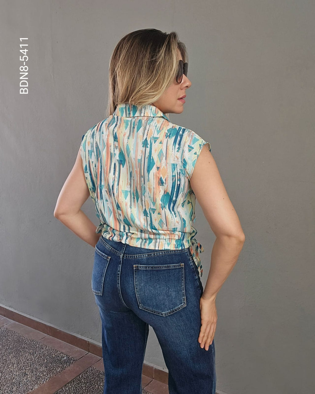 Blusa camisera sin mangas H 5411