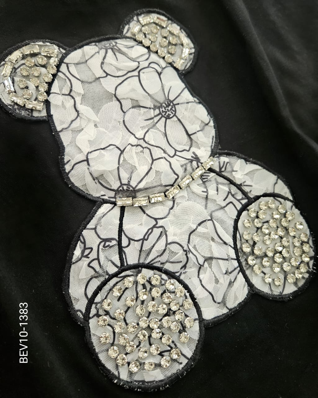 Blusa diseño de oso con aplicacion J 1383