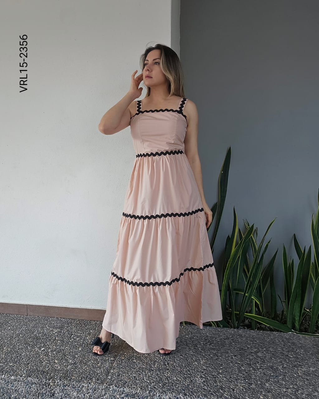 Vestido largo de tirante O 2356