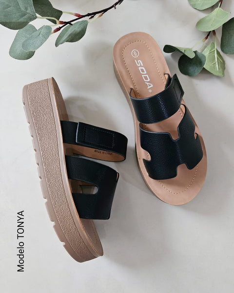 Sandalia con detalle H TONYA