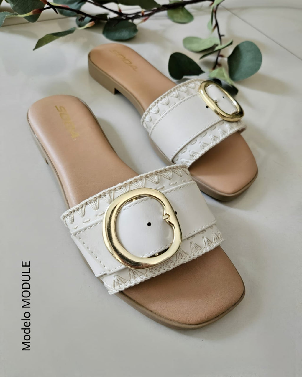 Sandalia hebilla dorada MODULE