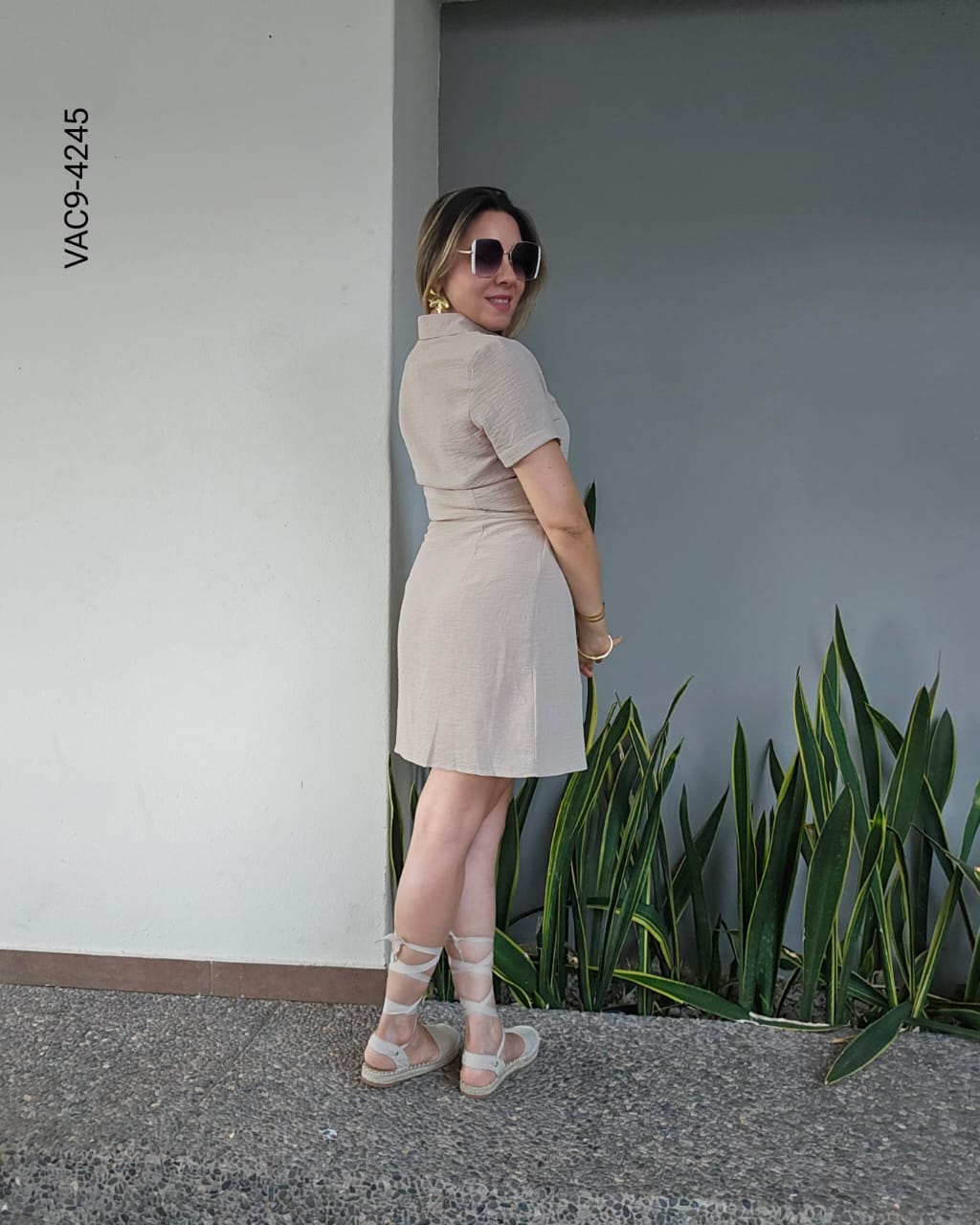 Vestido corto cruzado con lazo lateral I 4245