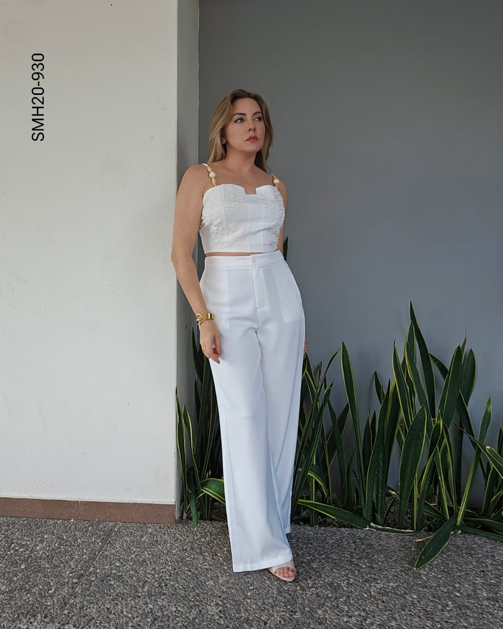 Conjunto de blusa de tirante y pantalon T 930