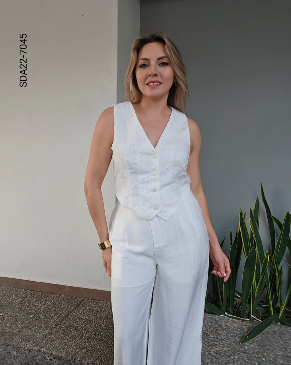 Conjunto chaleco y pantalon V 7045