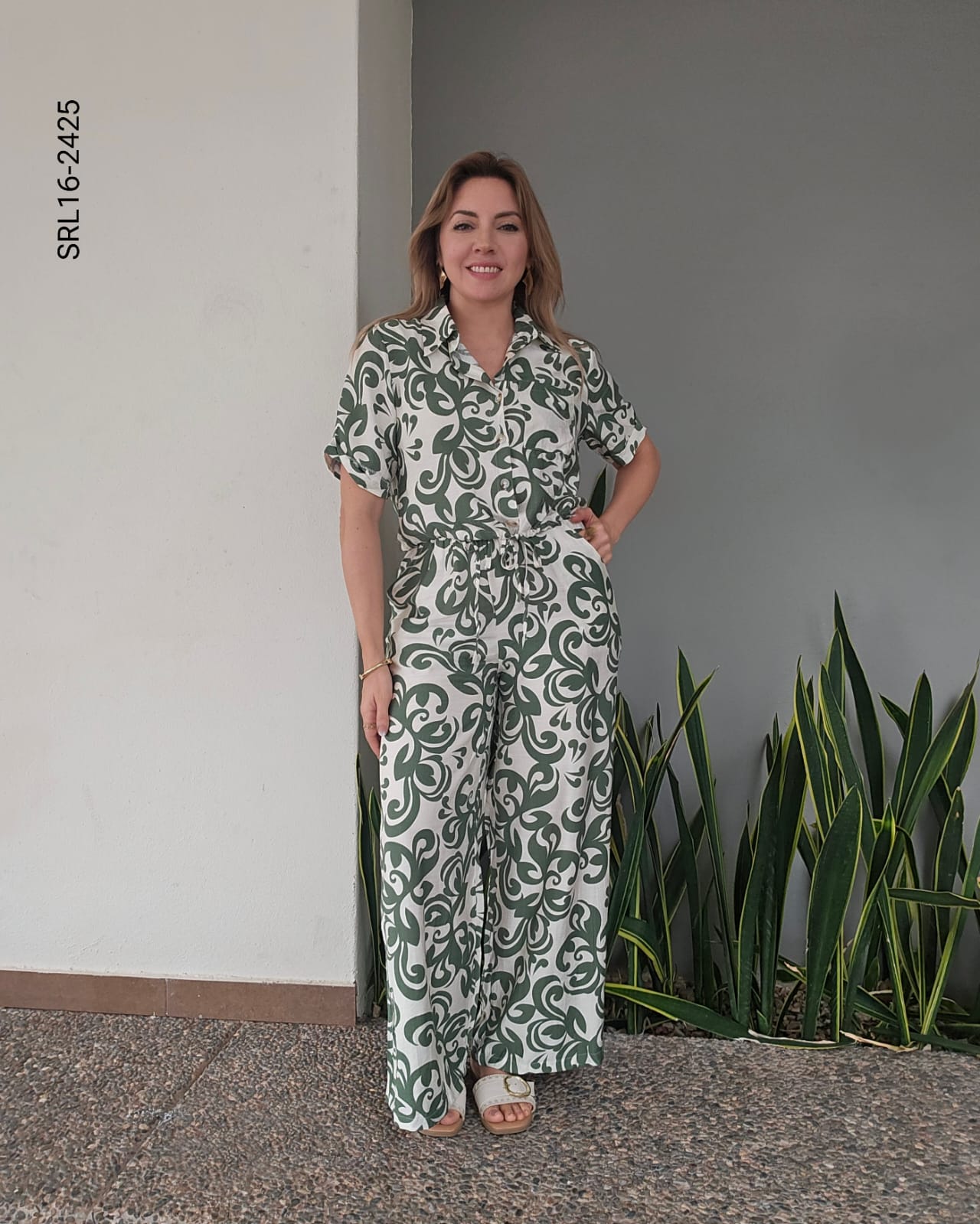 Set de blusa manga corta y pantalón P 2425