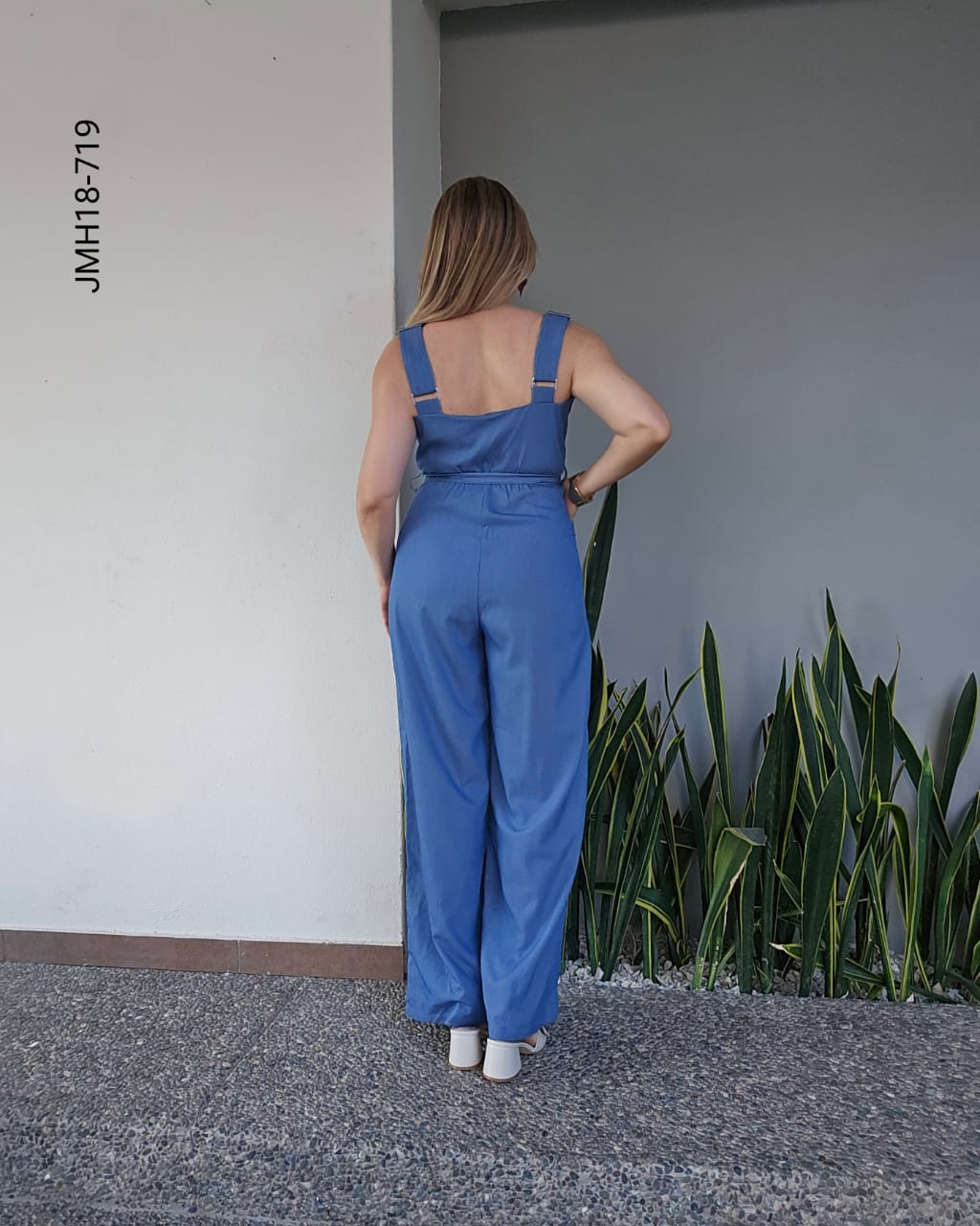 Jumper en tirantes y lazo en cintura R 719