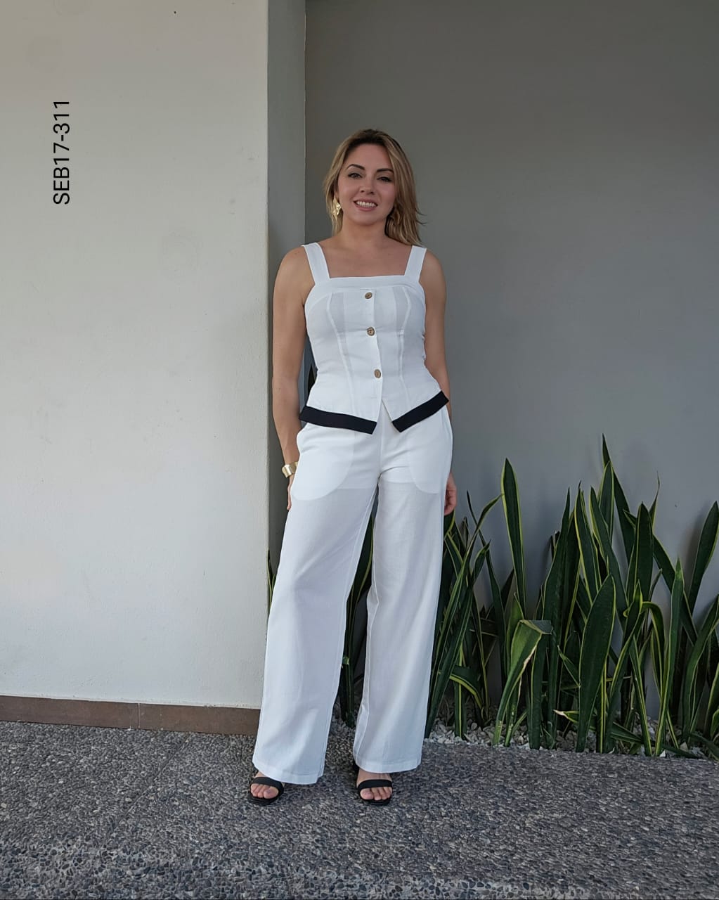 Set de blusa en tirantes y pantalón Q 311