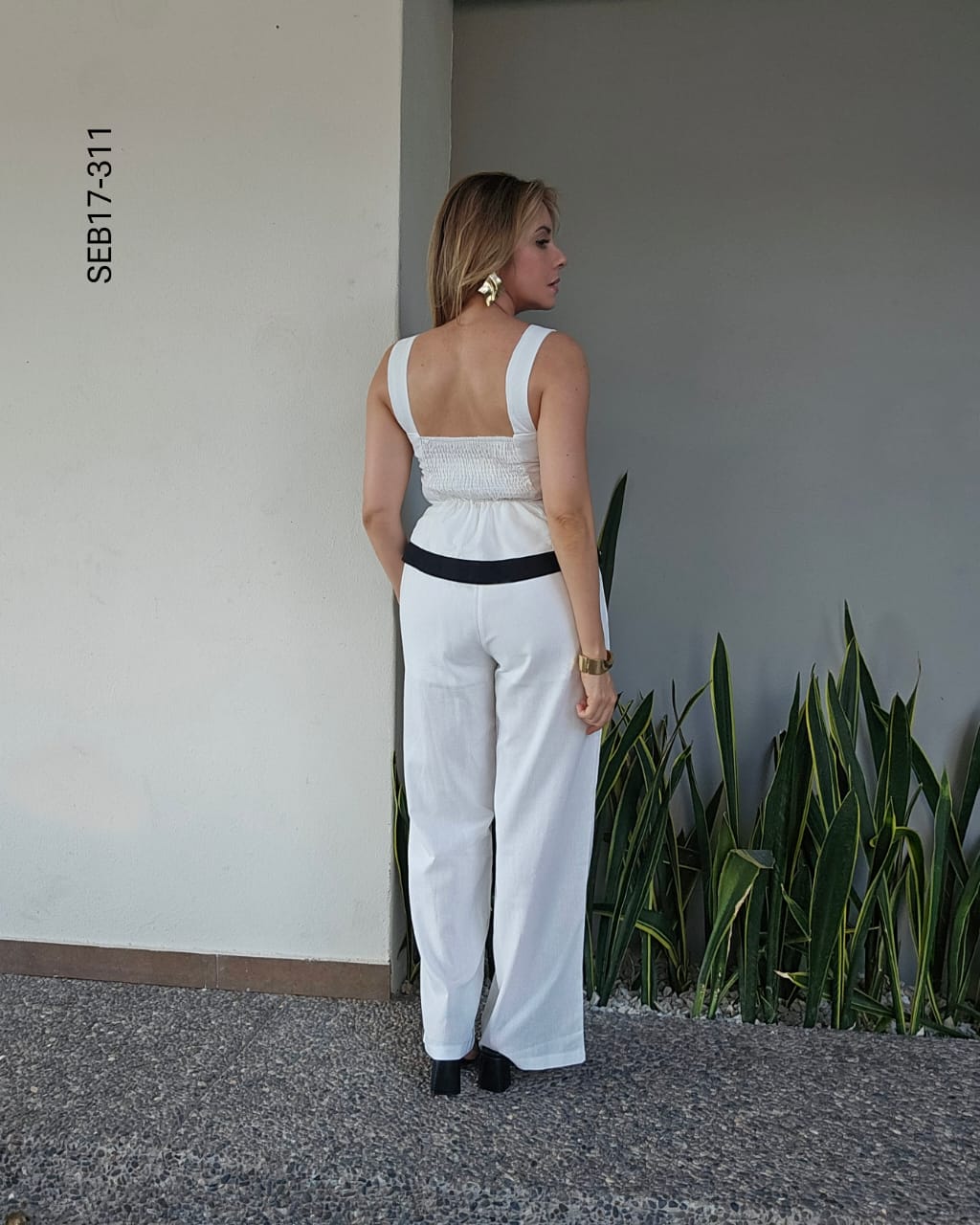 Set de blusa en tirantes y pantalón Q 311