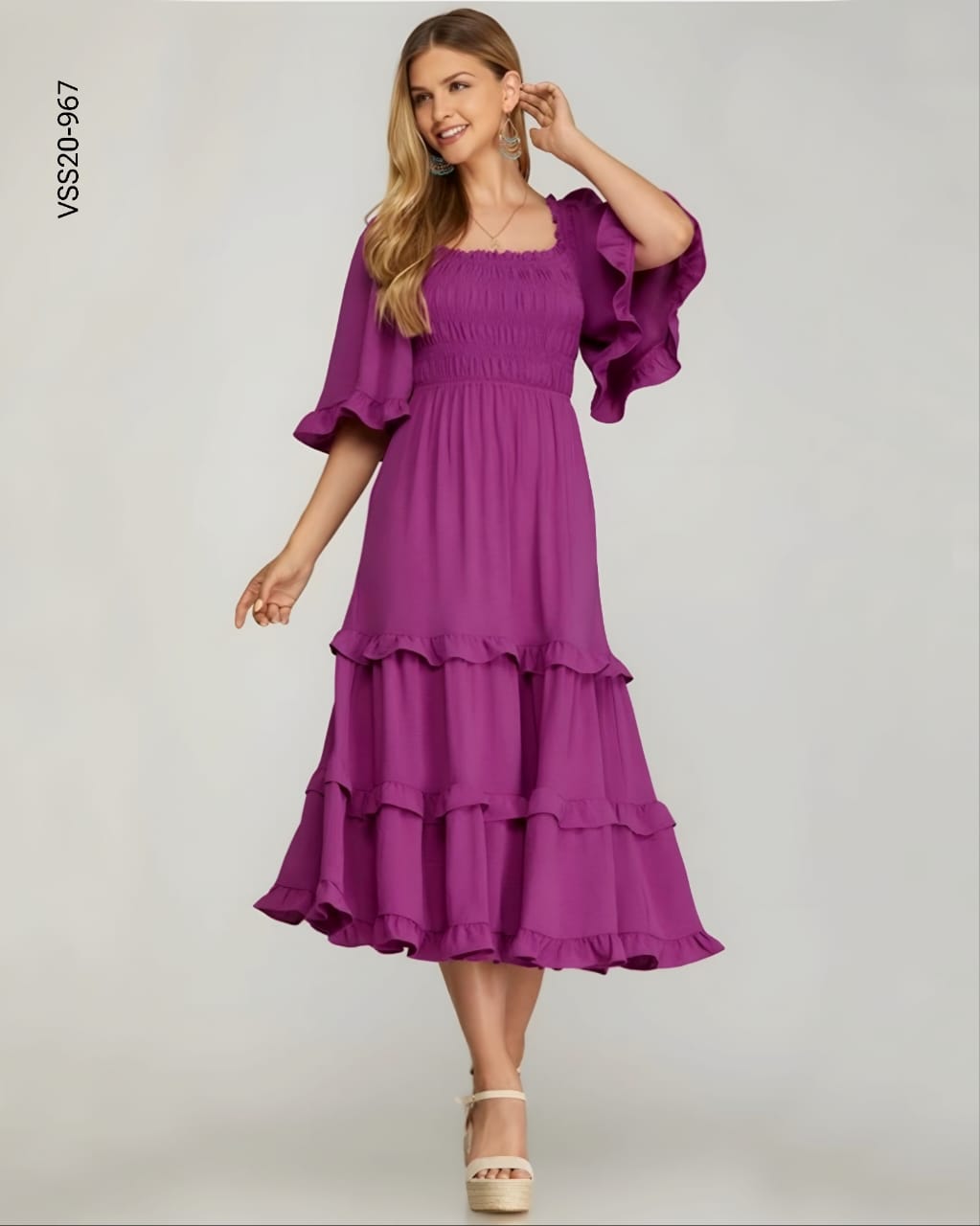 Vestido midi falda con olanes T 967