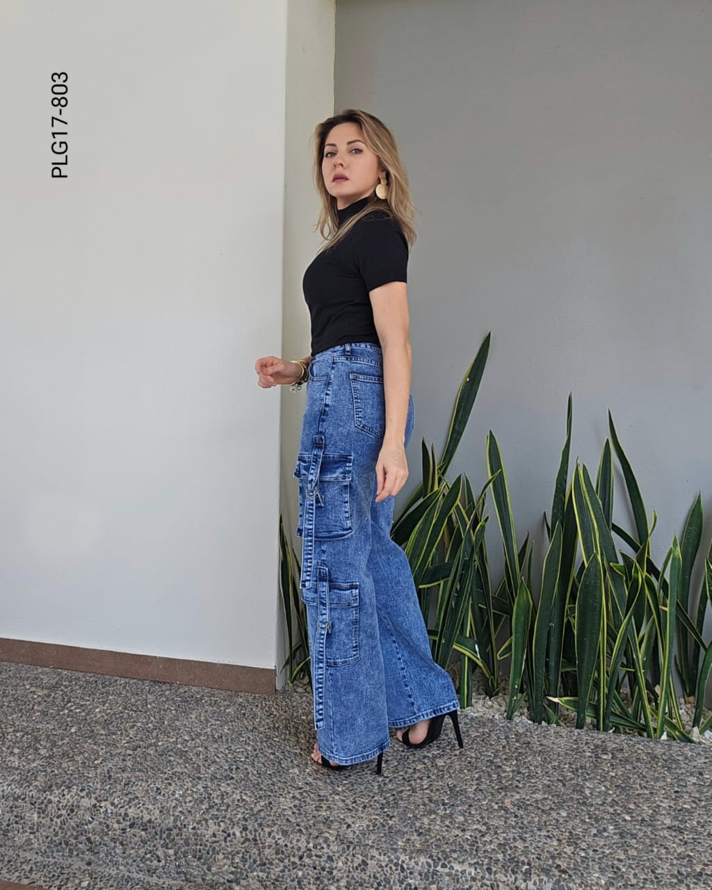 Pantalón cargo de mezclilla Q 803
