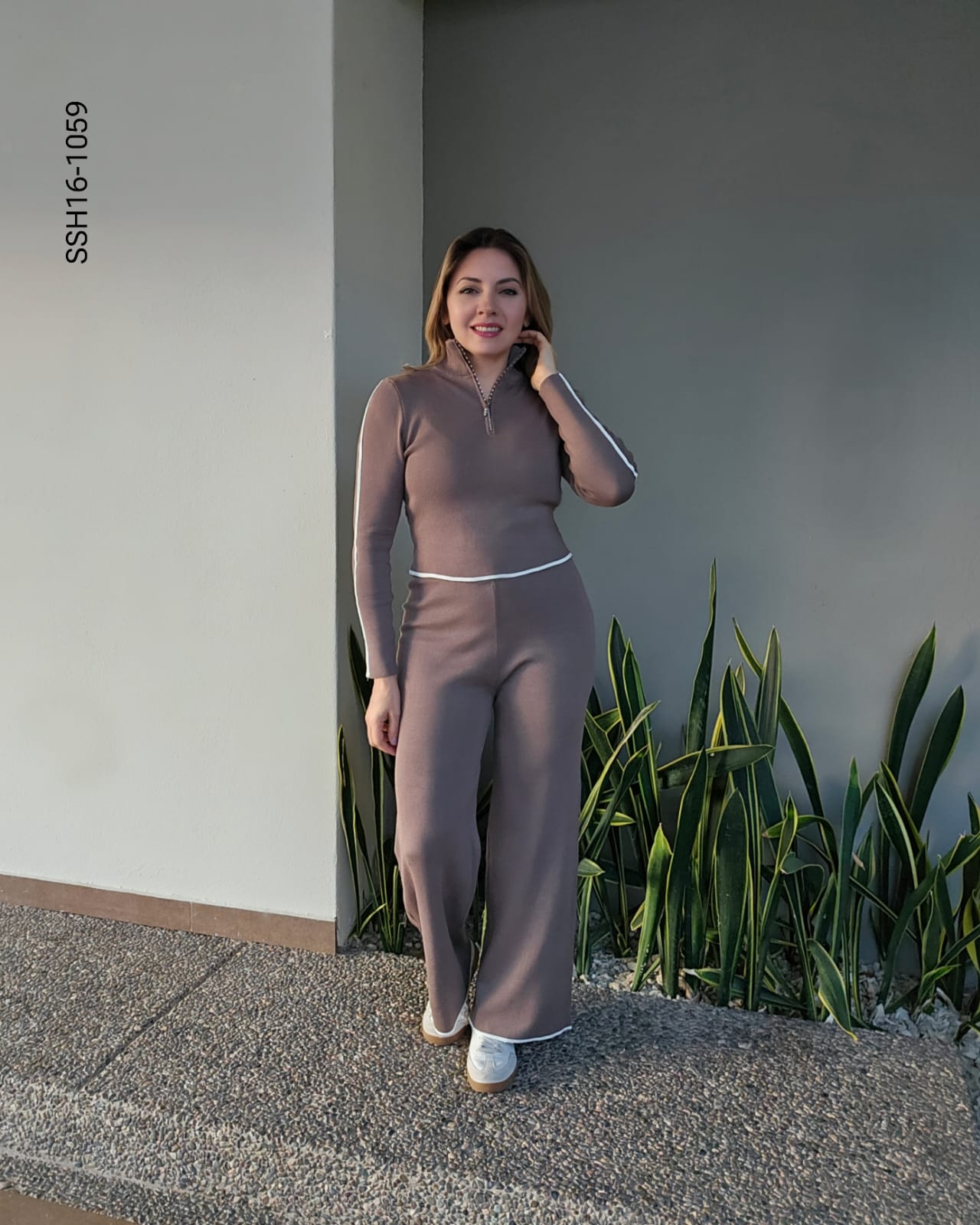 Set de top manga larga y pantalón P 1059