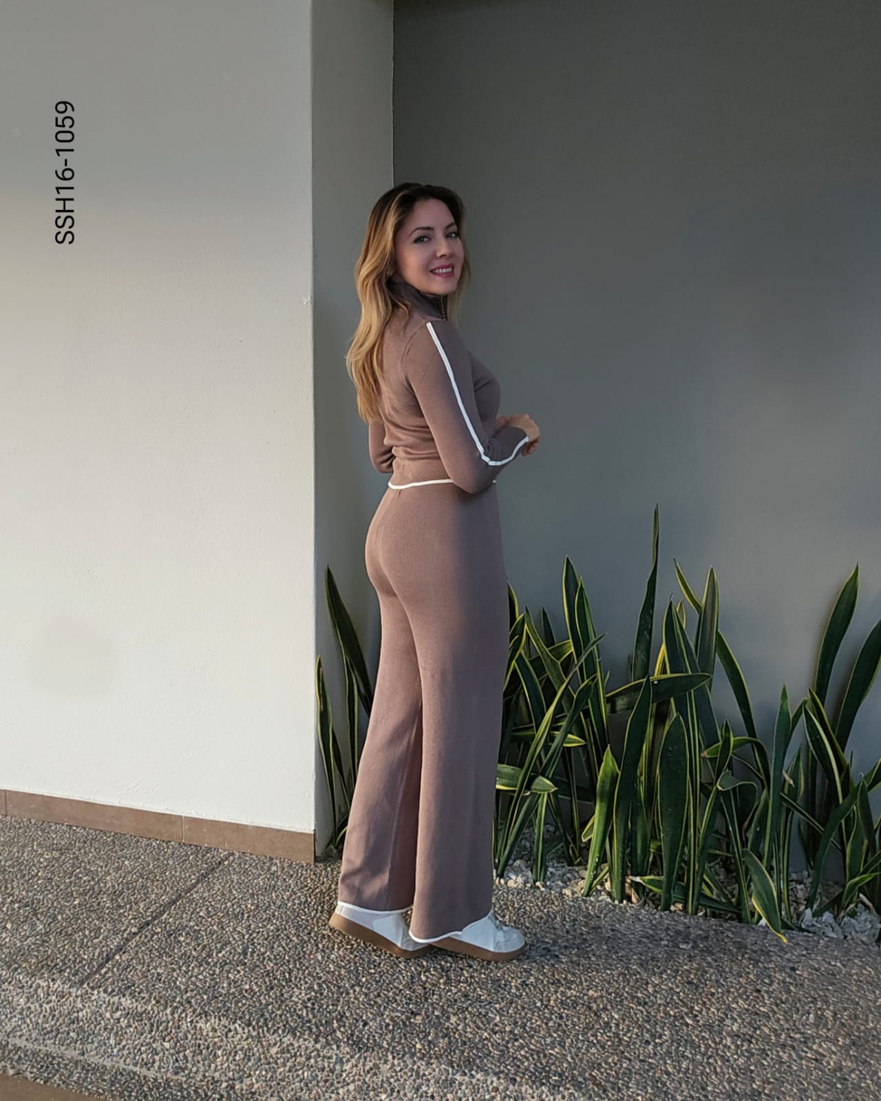 Set de top manga larga y pantalón P 1059