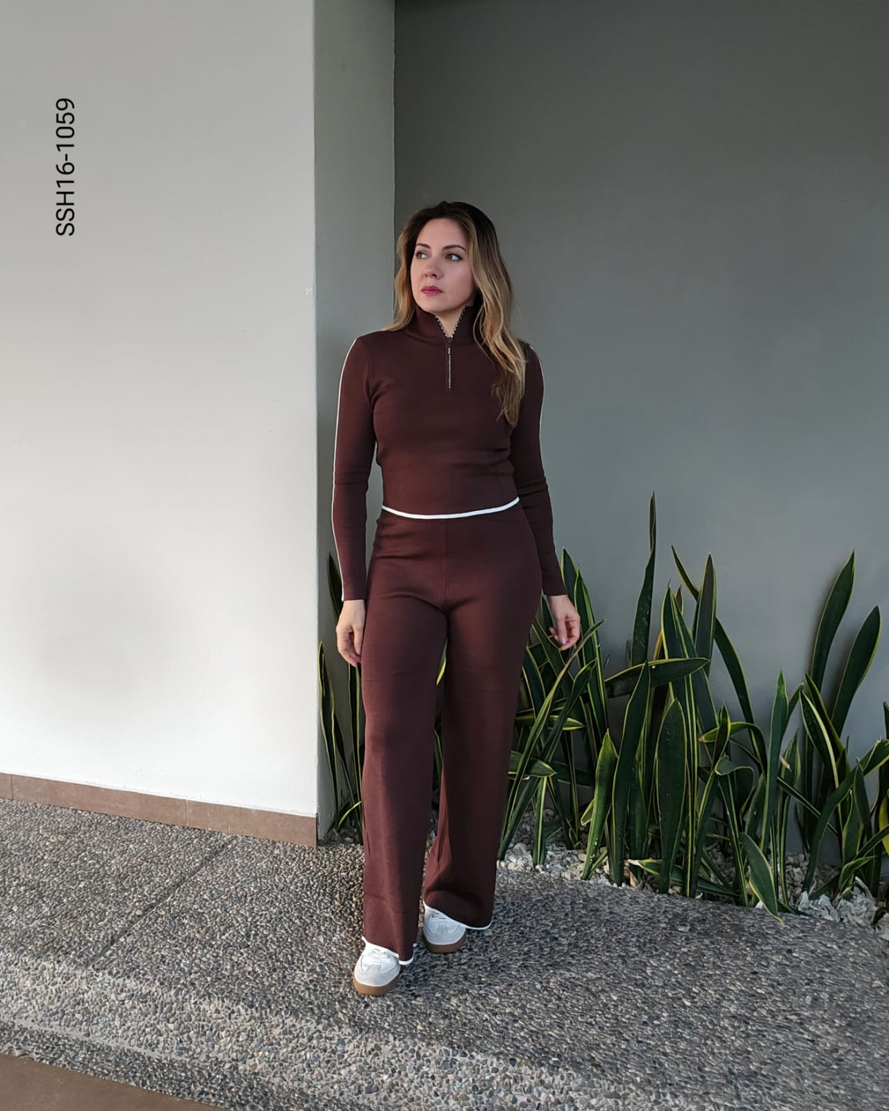 Set de top manga larga y pantalón P 1059