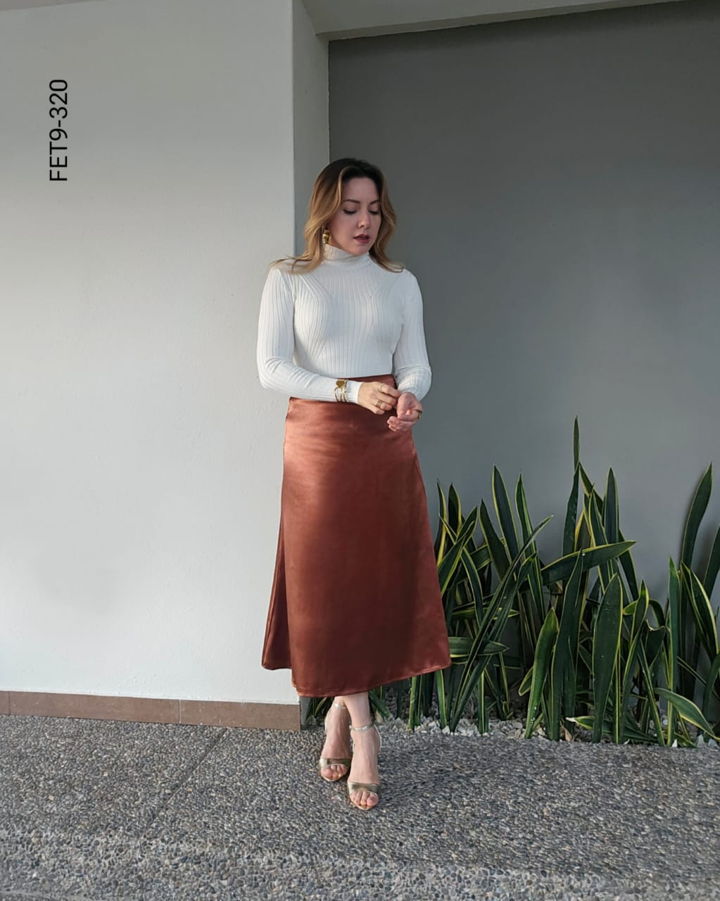 Falda midi satinada I 320