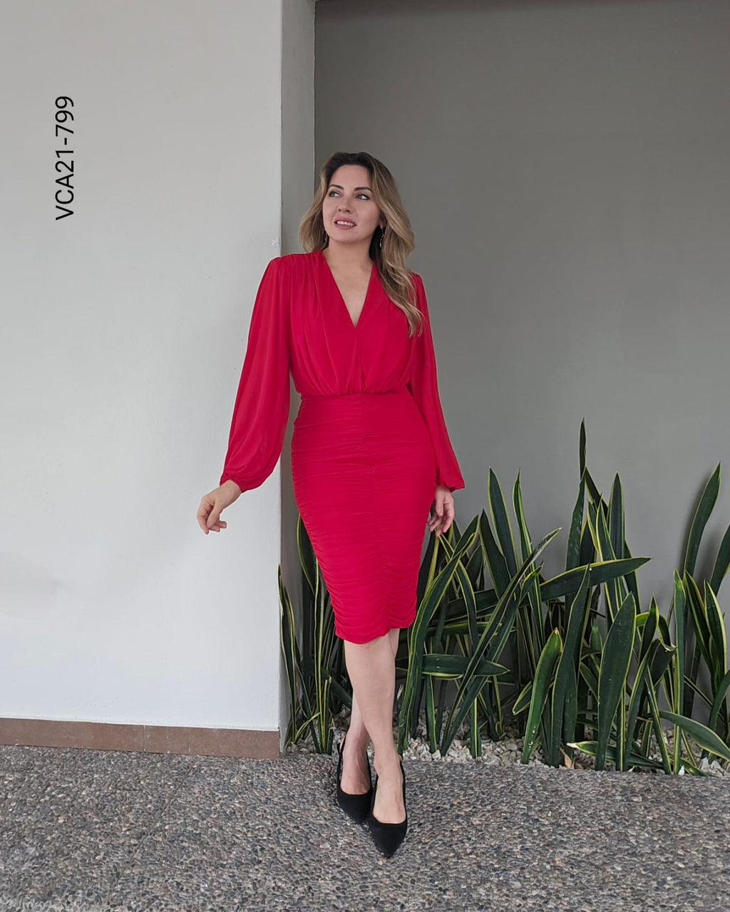 Vestido midi escote V mangas globo U 799