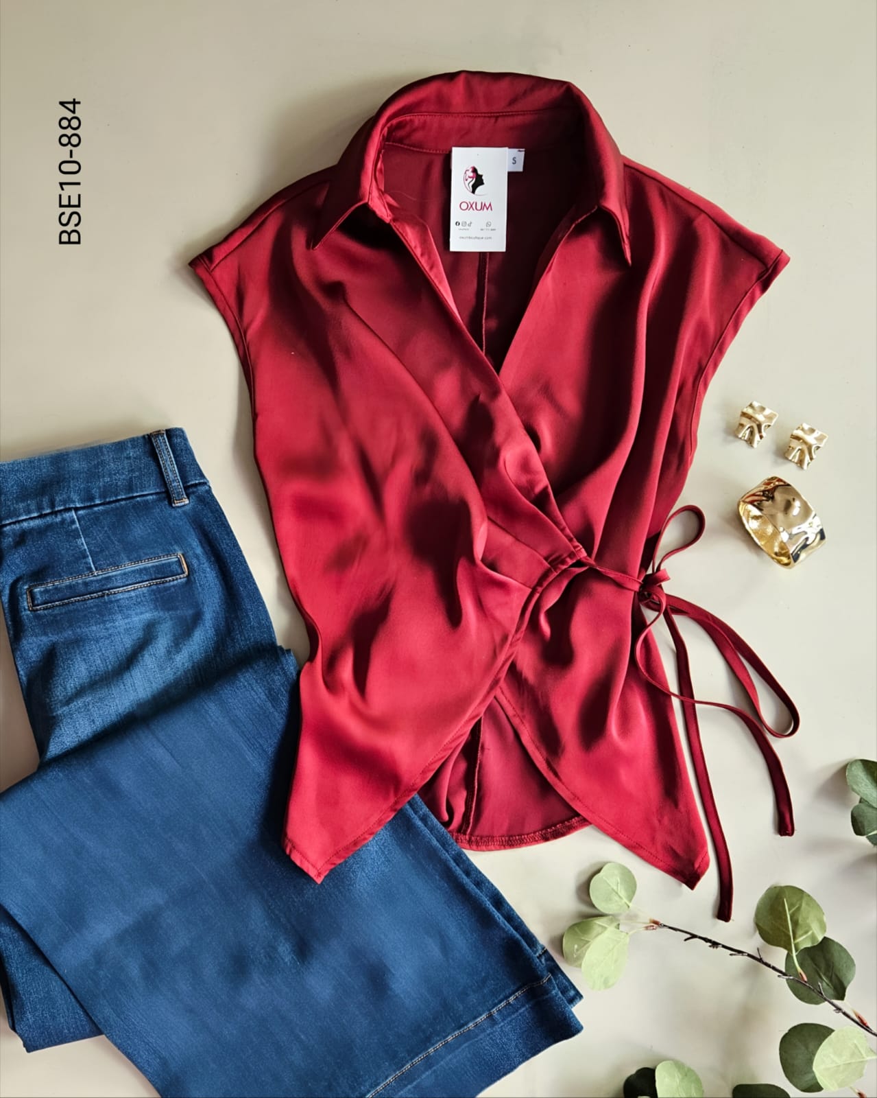 Blusa diseño cruzado sin mangas  J 884