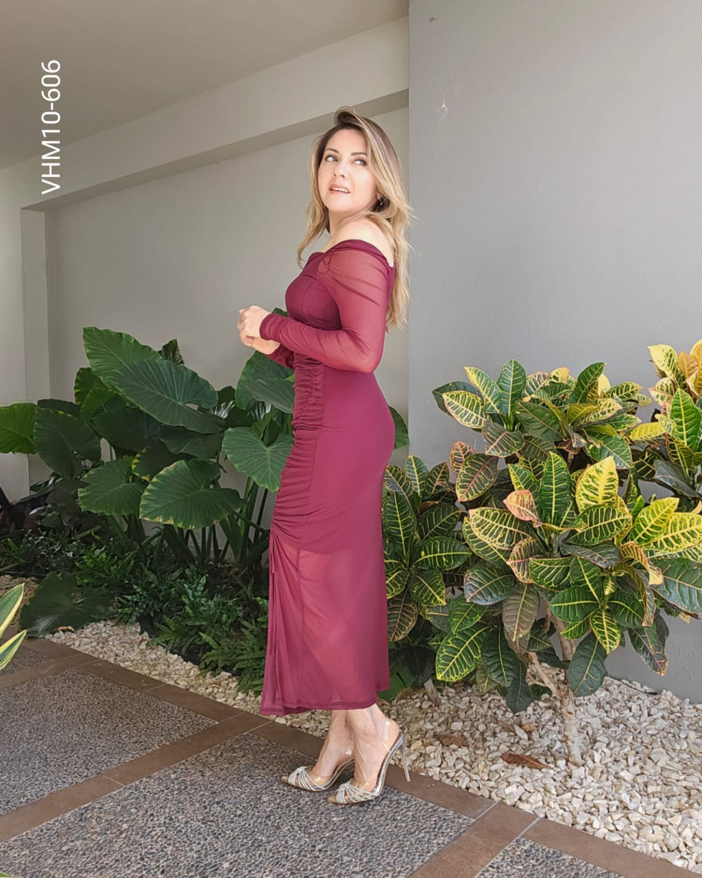 Vestido midi tela mesh contemporáneo J 606