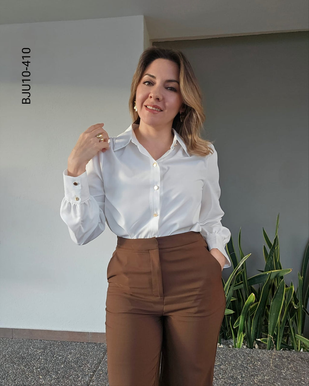 Blusa formal cuello clásico J 410