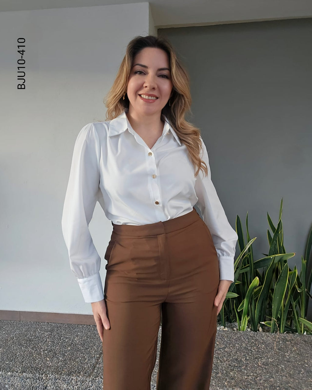 Blusa formal cuello clásico J 410