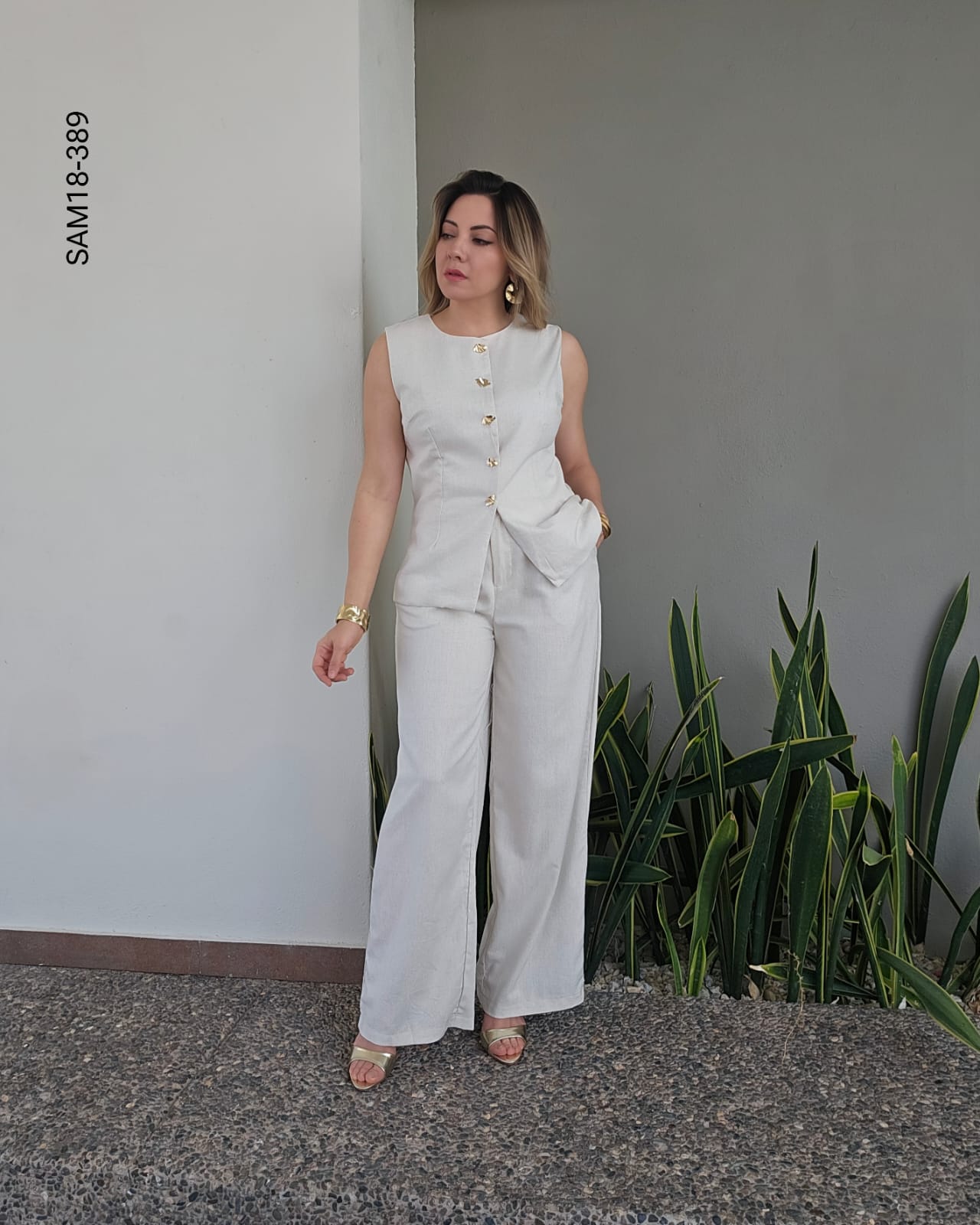 Set de chaleco y pantalón  R 389