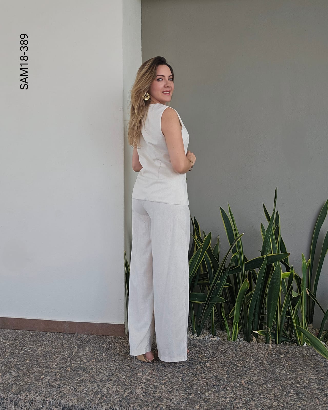 Set de chaleco y pantalón  R 389