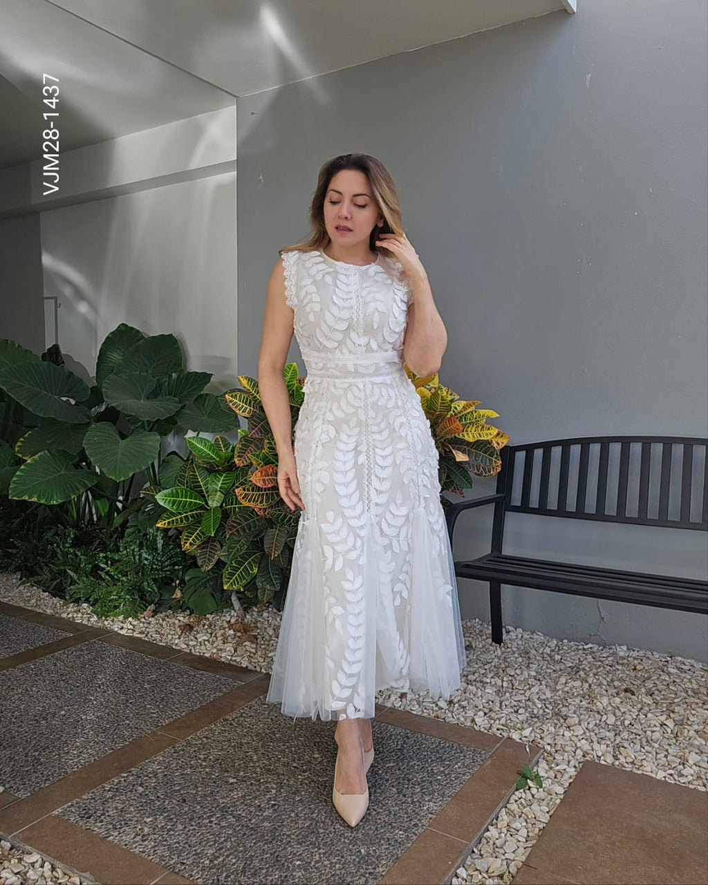 Vestido midi sin mangas bordado Z2 1437
