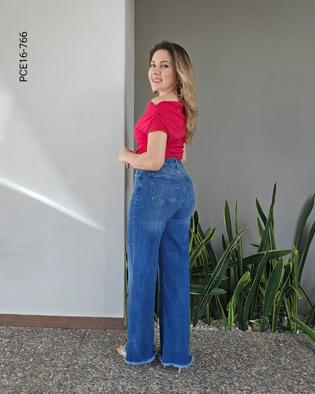 Pantalón corte wide leg tiro alto P 766
