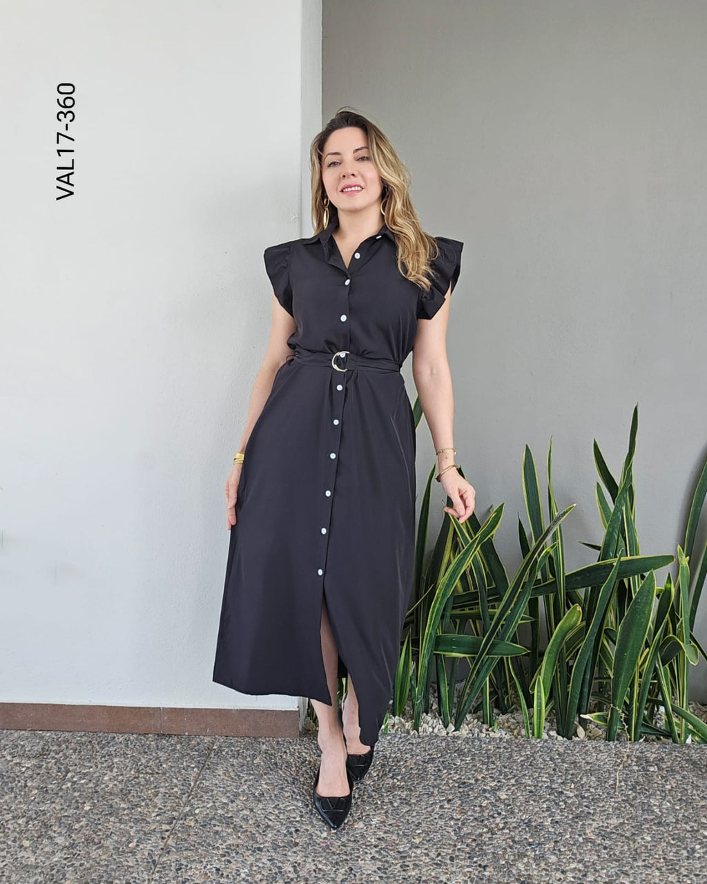 Vestido camisero midi en negro Q 360
