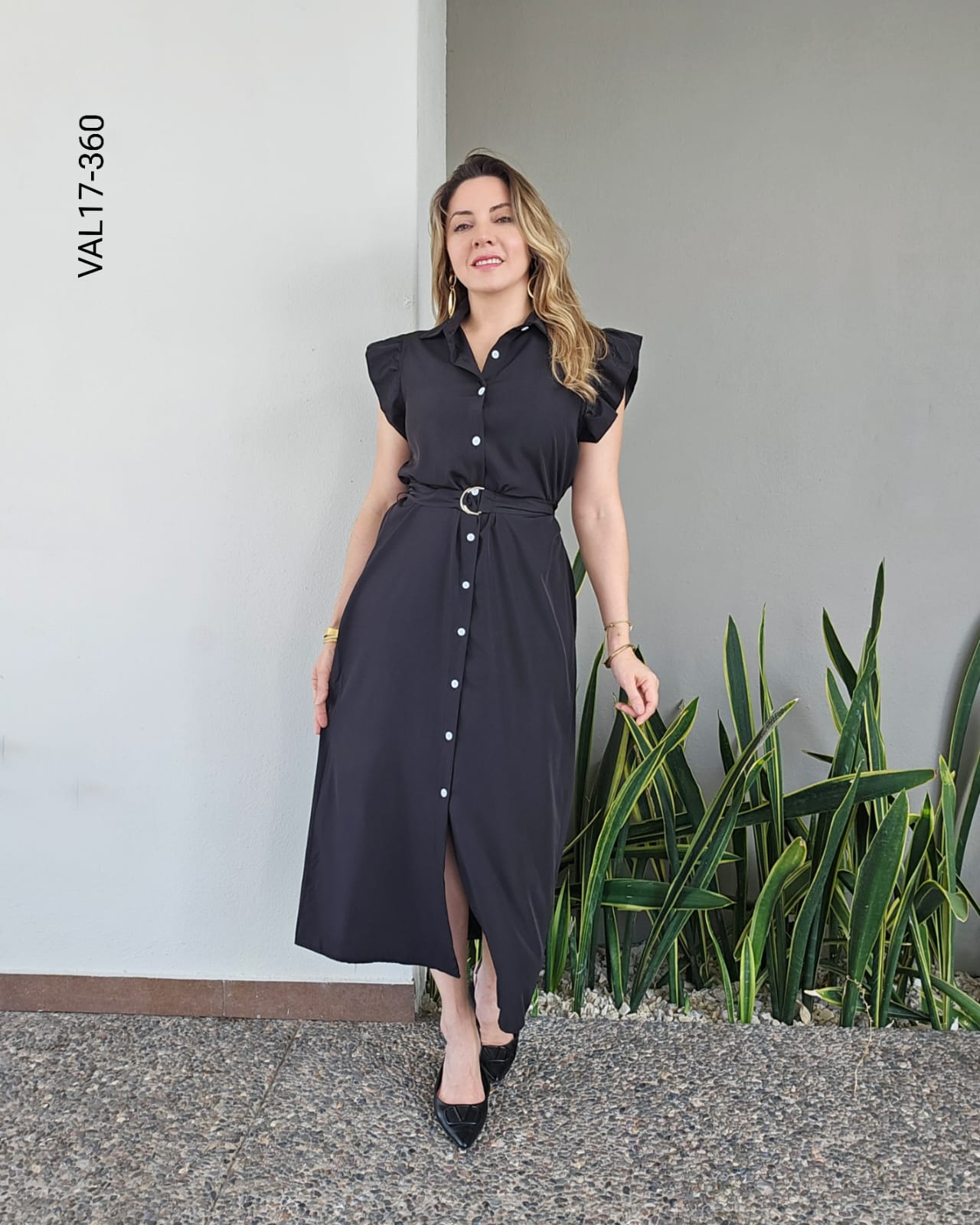 Vestido camisero midi en negro Q 360