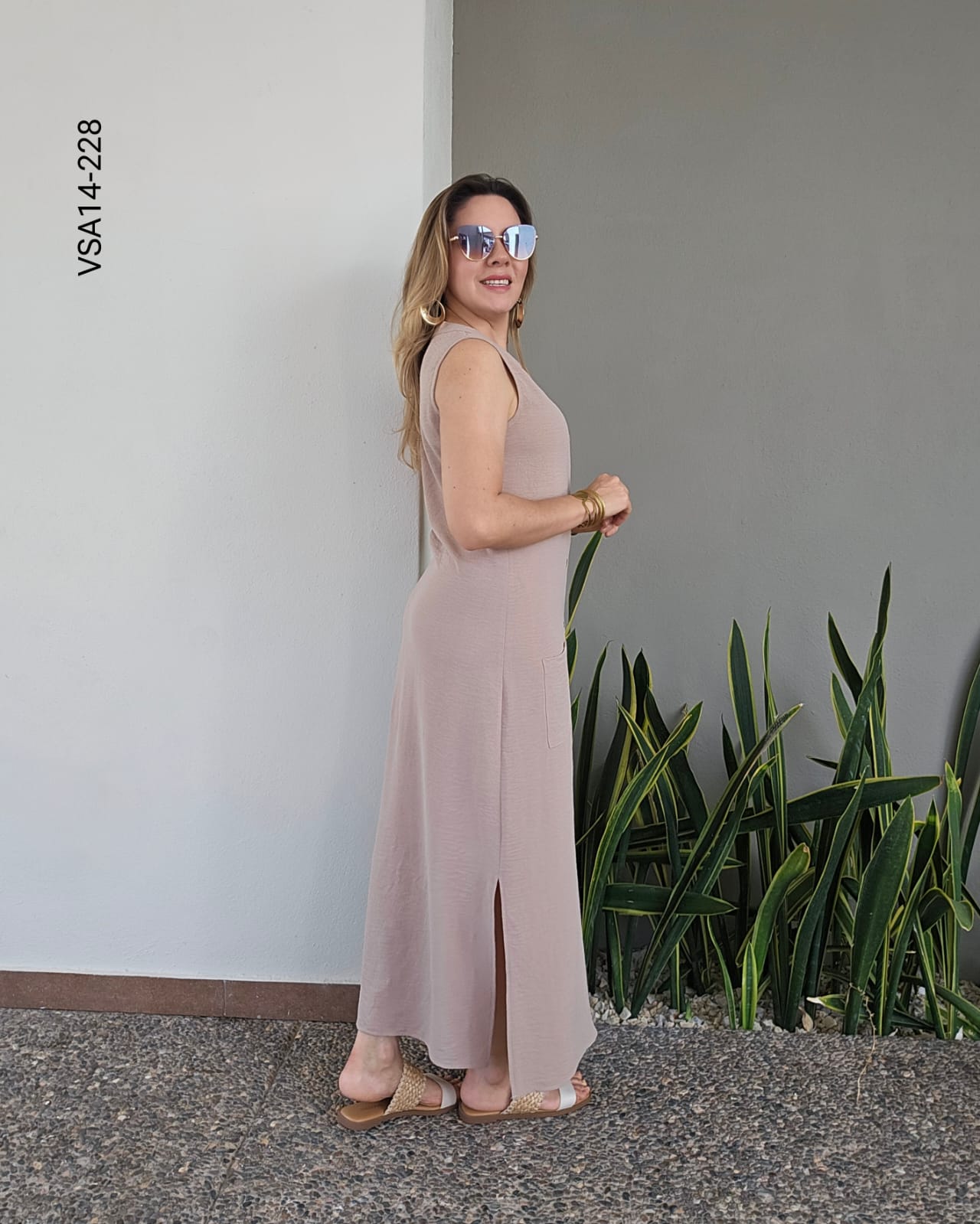 Vestido camisero maxi sin mangas N 228