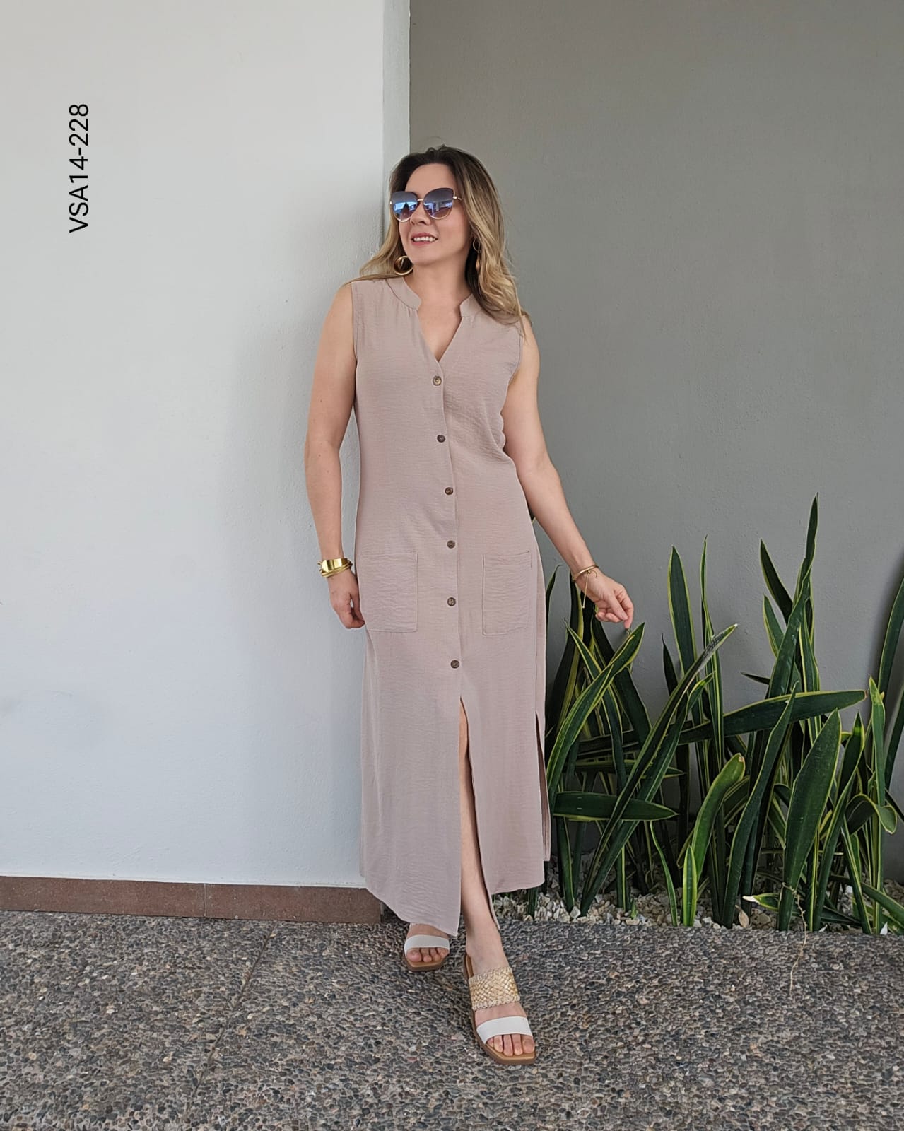 Vestido camisero maxi sin mangas N 228