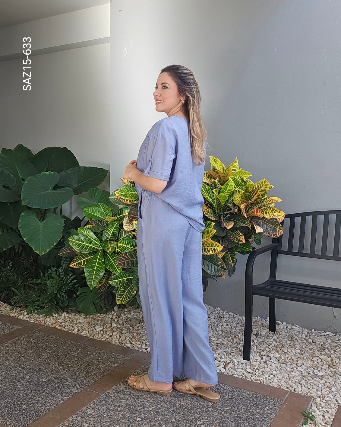 Set monocromático de blusa y pantalón O 621