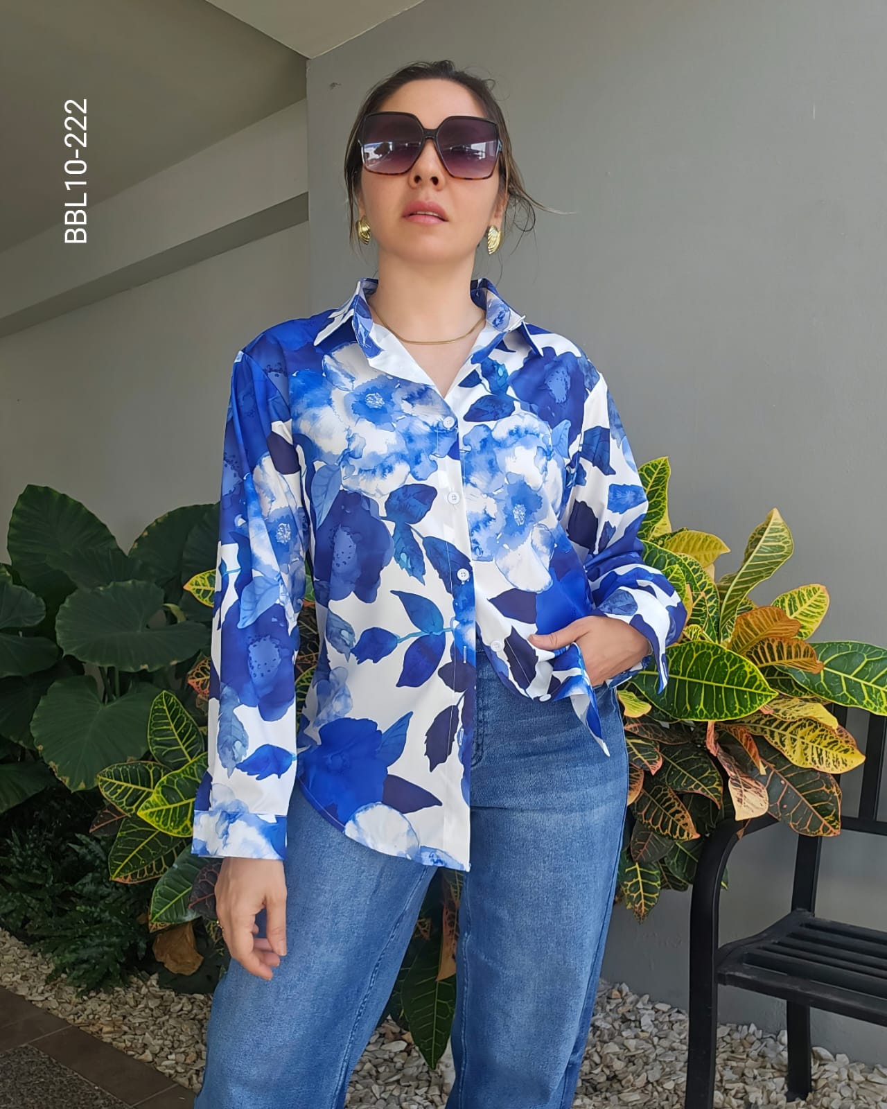 Blusa manga larga estampado floral J 222