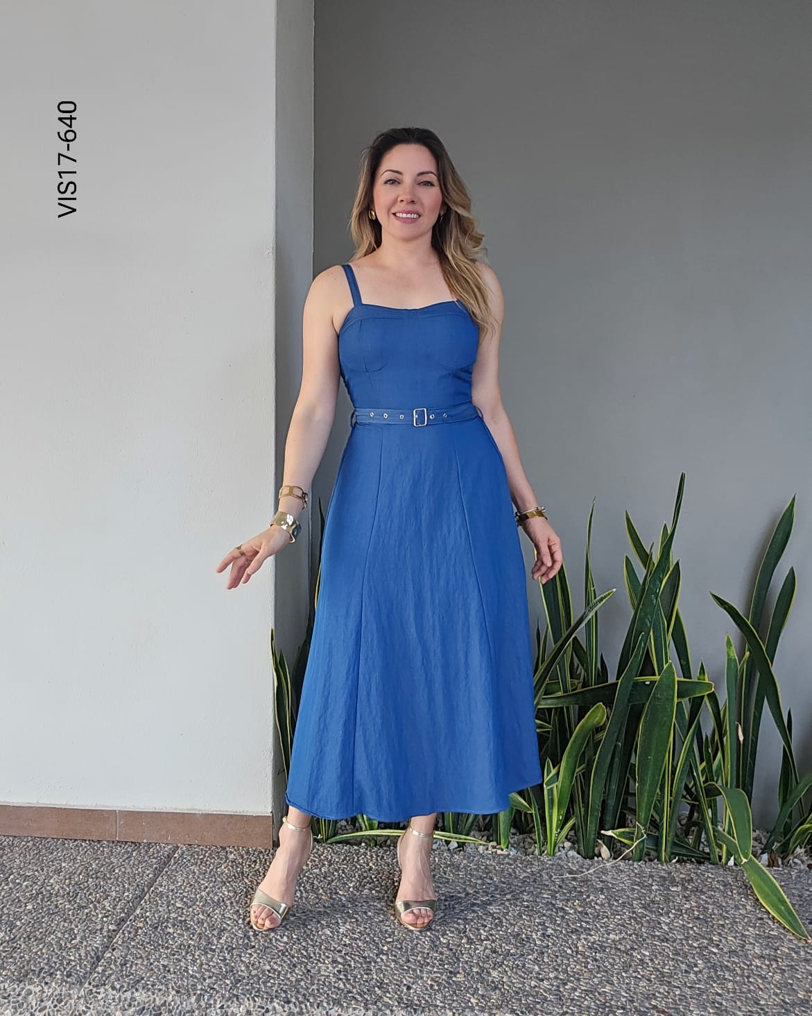 Vestido midi de mezclilla con cinturón Q 640