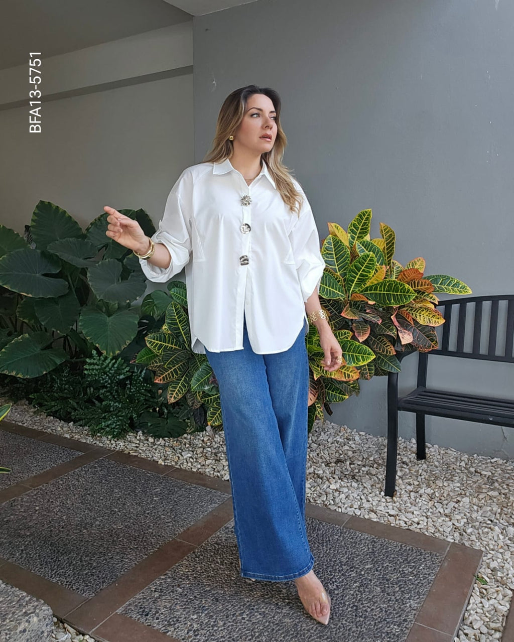 Blusa oversize con botones plateados  M 5751