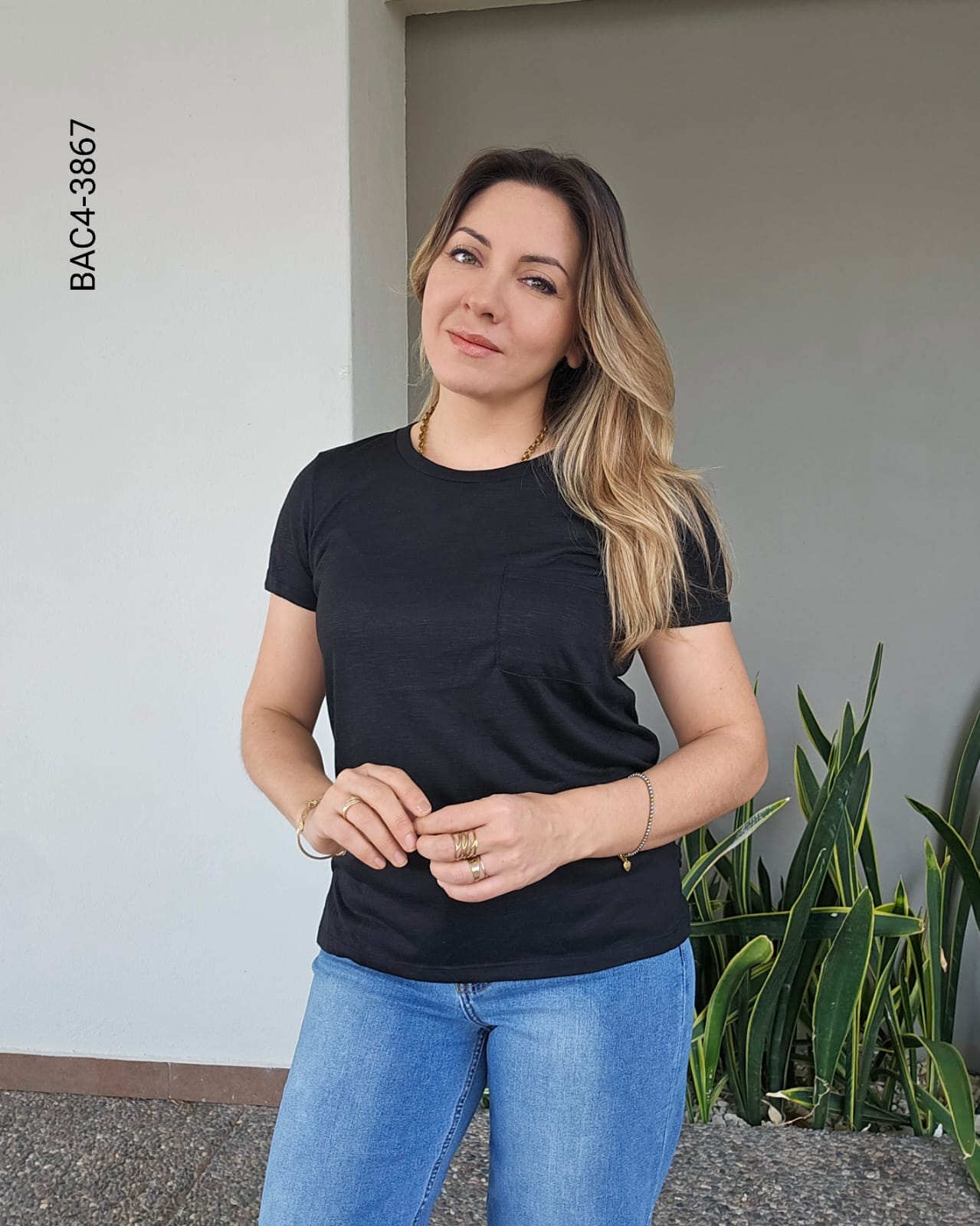 Blusa manga corta bolsillo frontal D 3867
