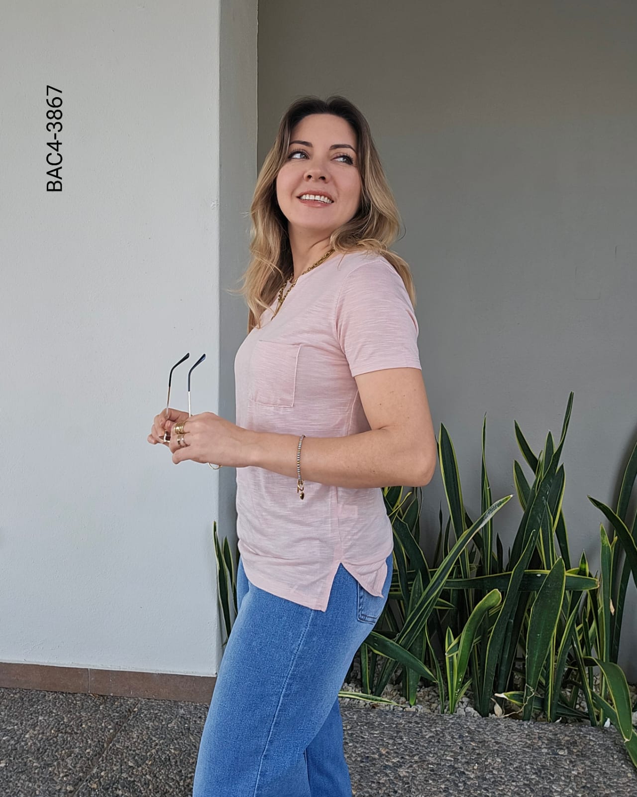 Blusa manga corta bolsillo frontal D 3867