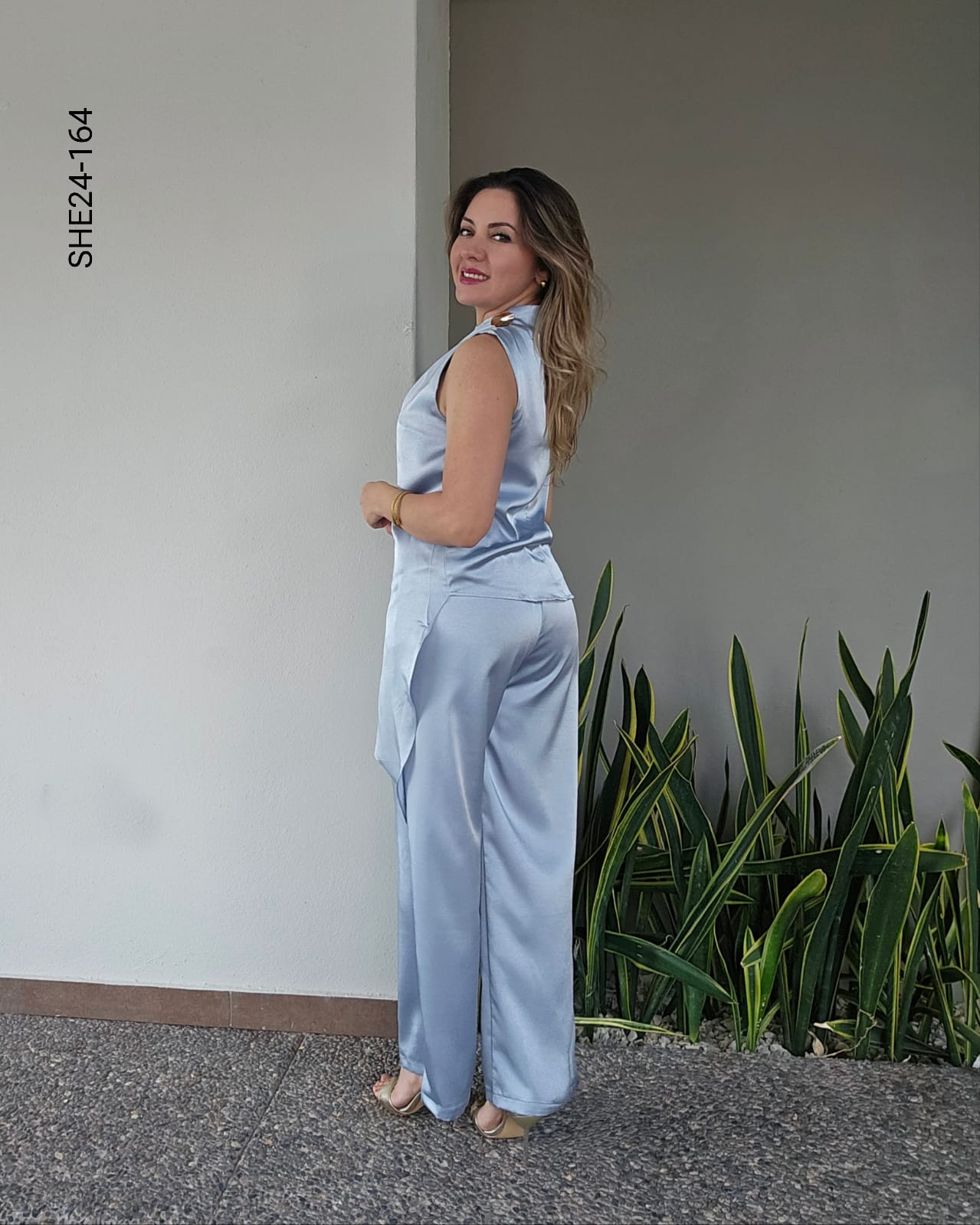 Set de blusa y pantalon satinado X 164