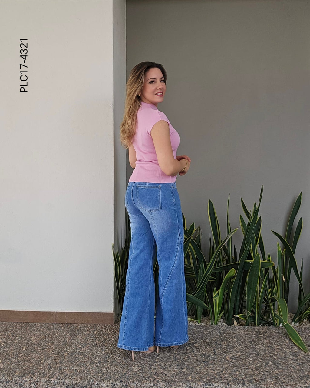 Pantalón wide leg costura frontal Q 4321