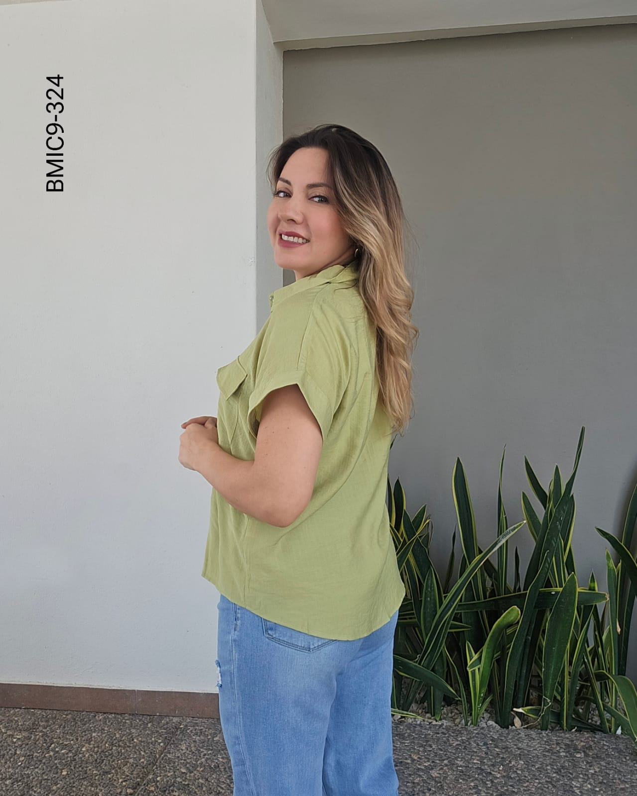 Blusa Manga Corta con Bolsillos I 324