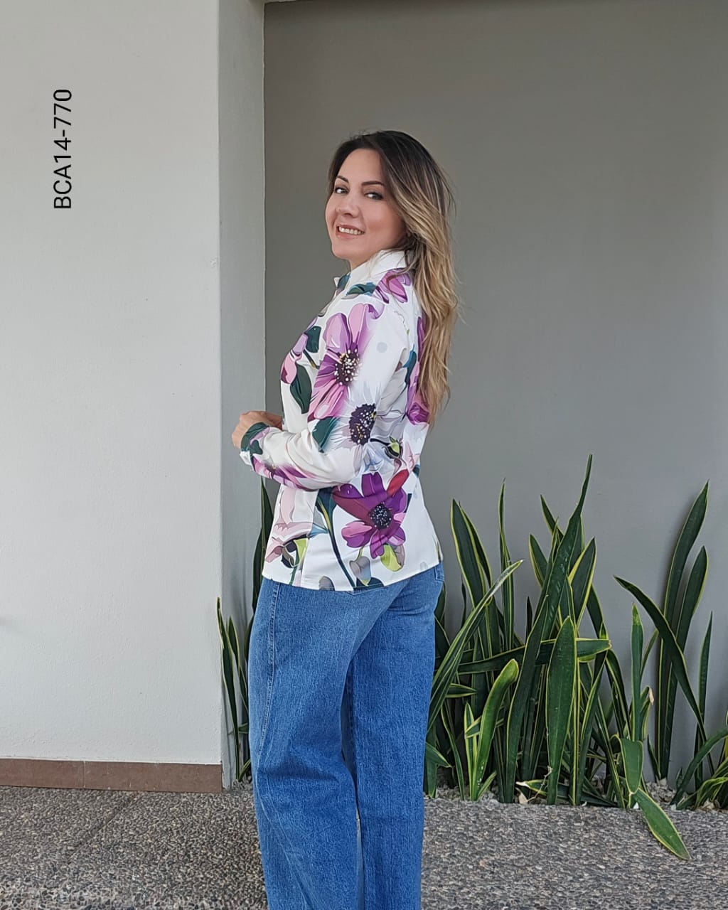 Blusa camisera estampado floral  N 770