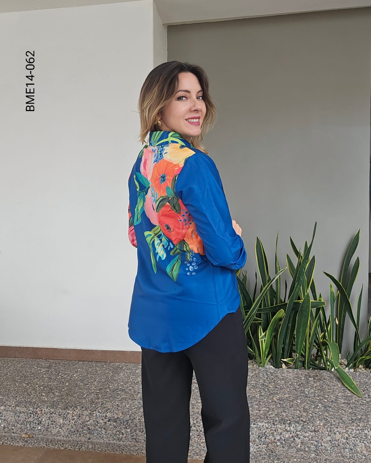 Blusa camisera estampado floral  N 062