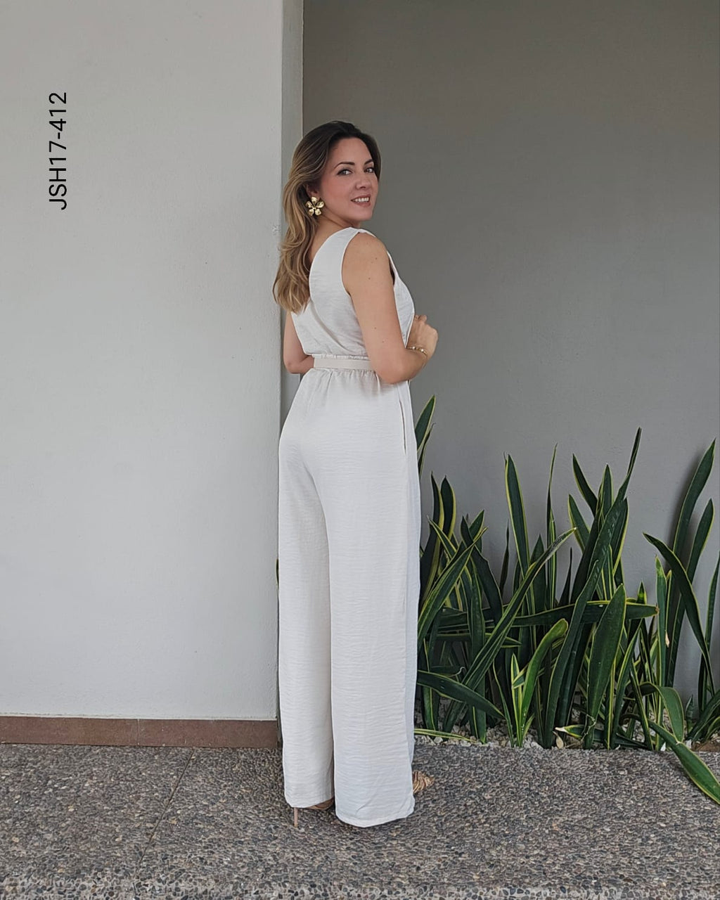 Jumper de Pierna Ancha con Escote Cruzado y Cinturón Elegante Q 412